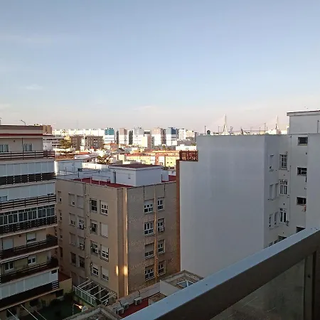 Διαμέρισμα Cantabrico Junto A La Playa Y Al Hospital Puerta Del Mar Καντίζ