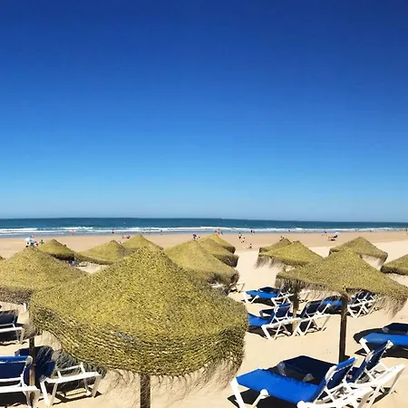 Διαμέρισμα Cantabrico Junto A La Playa Y Al Hospital Puerta Del Mar *